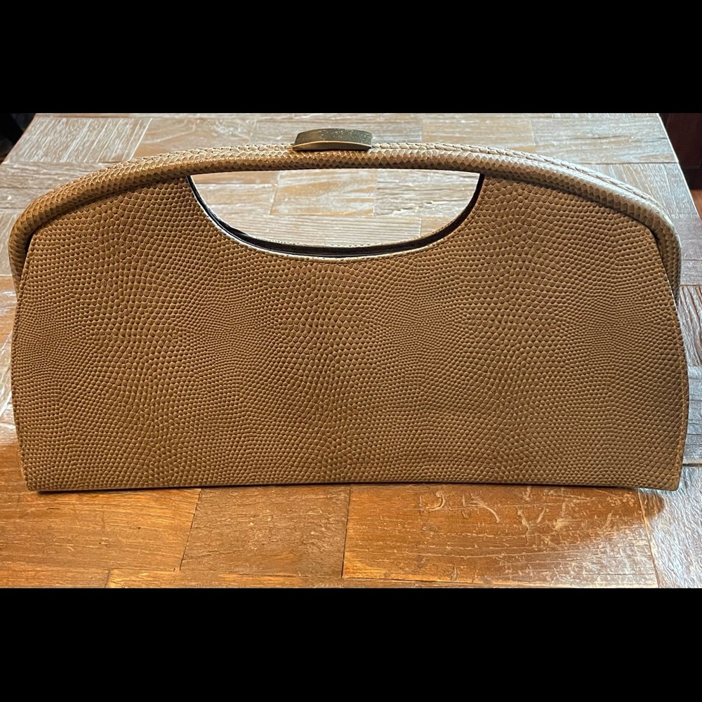 Vintage Angeles Reptile Embossed Clutch🖤